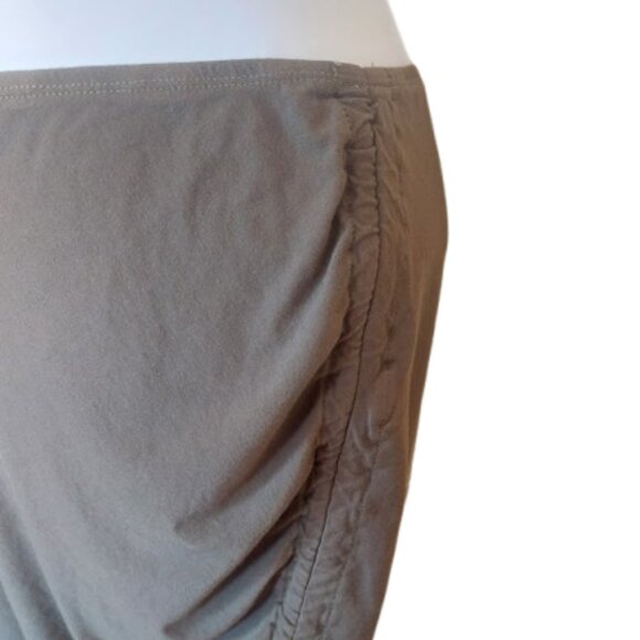 Khaki Green Asymmetrical Skirt Size Medium / 6 - Picture 2 of 3